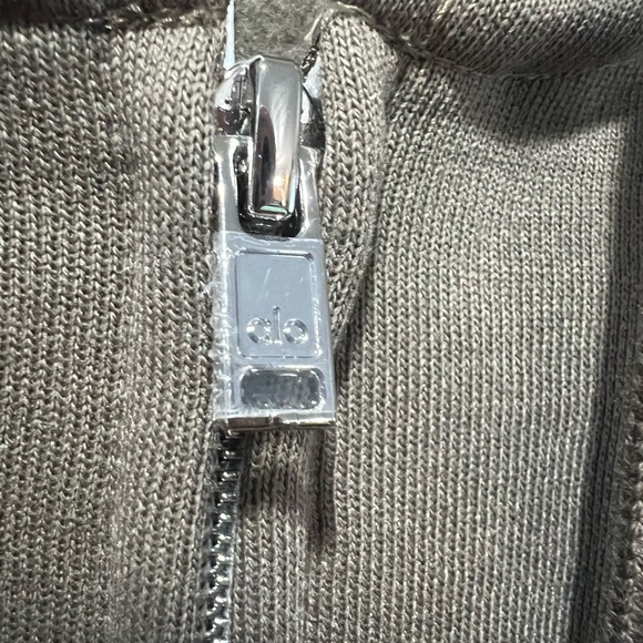 ALO Accolade Zip-Up Hoodie in Olive tree - Picture 4 of 7